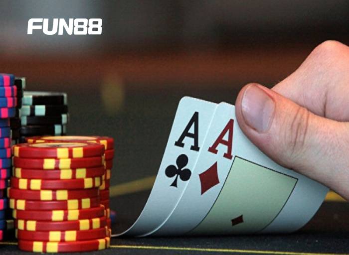 Thuật ngữ poker và những thông tin cần thiết cho bài thủ 3 Thuật ngữ poker về các vị trí tham gia chơi