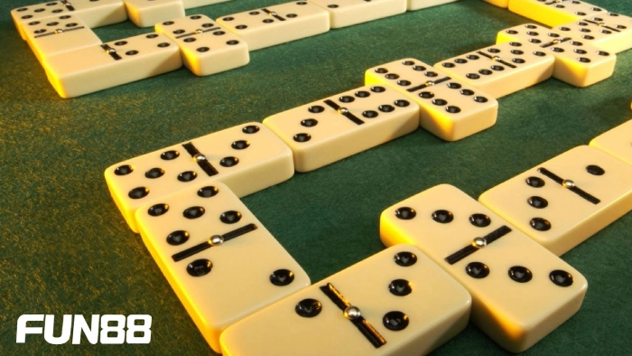 Các bước đi thứ hai trong ván cờ Domino
